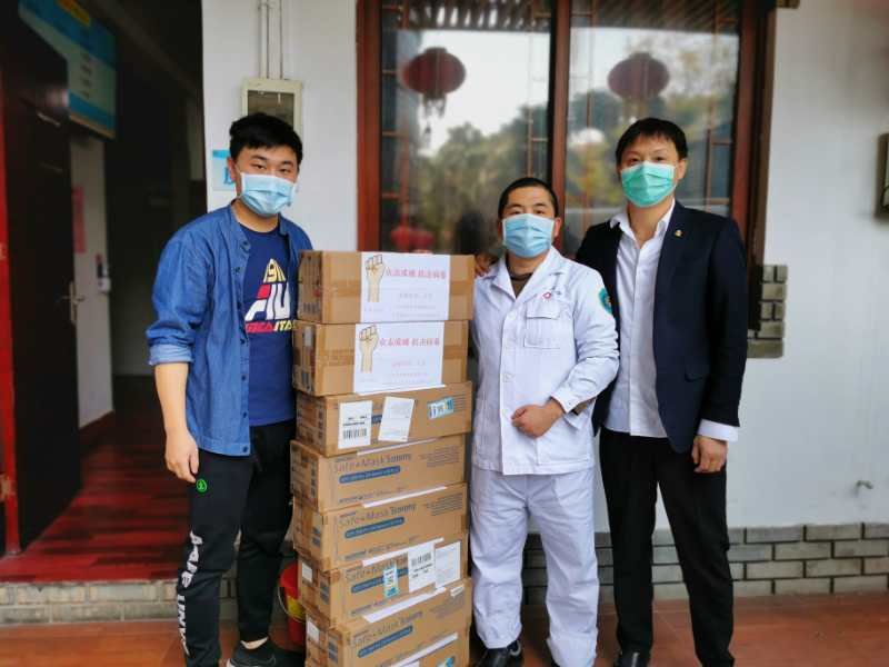 眾志成城，共抗疫情-春曉木藝在行動(dòng)(圖1)