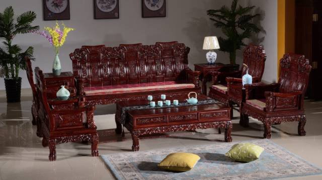 紅木家具市場(chǎng)常見的沙發(fā)款式及特點(diǎn)(圖13) 紅木家具市場(chǎng)常見的沙發(fā)款式及特點(diǎn)(圖13)