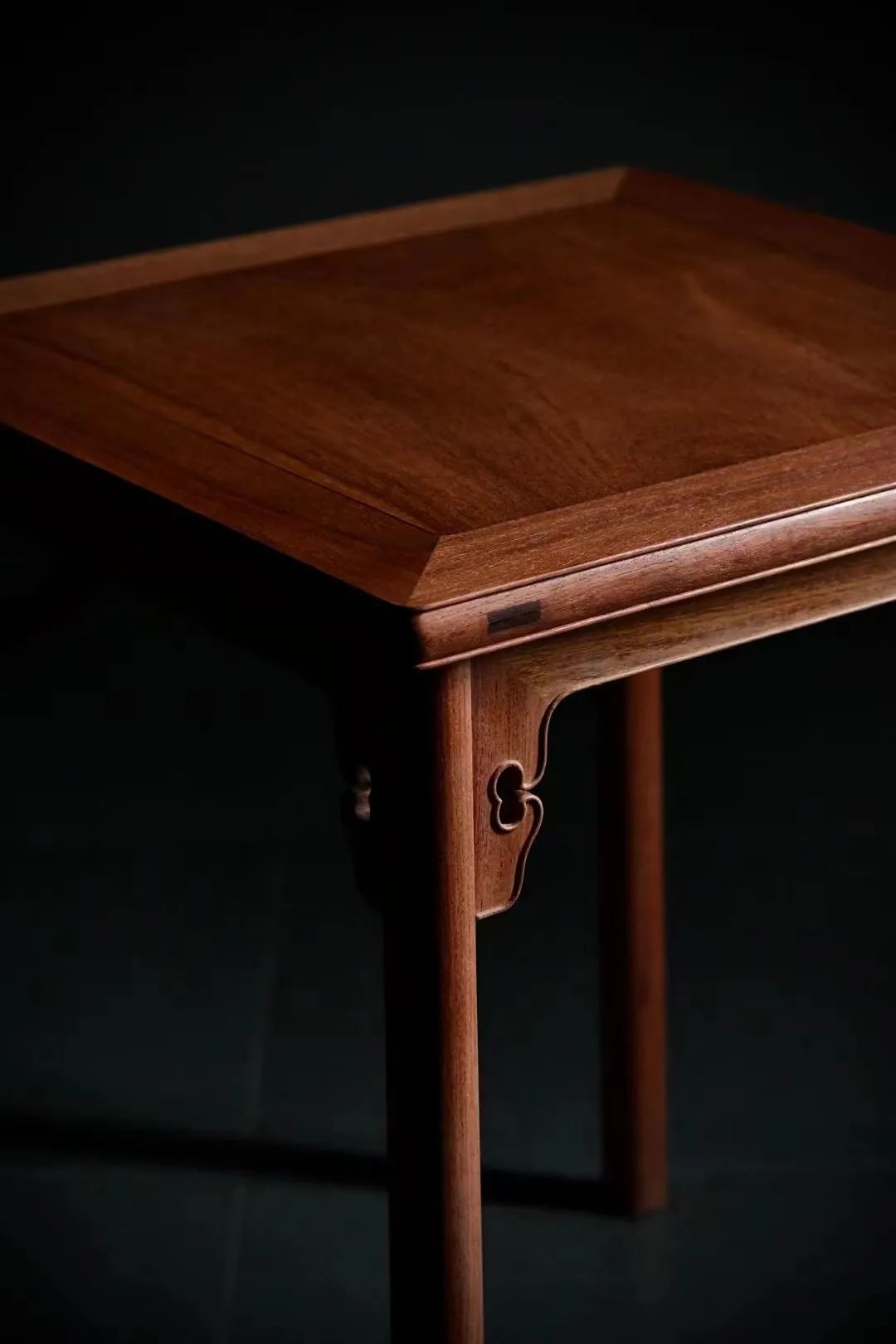 古典家具結(jié)構(gòu)中的建筑化(圖1) 640.jpg